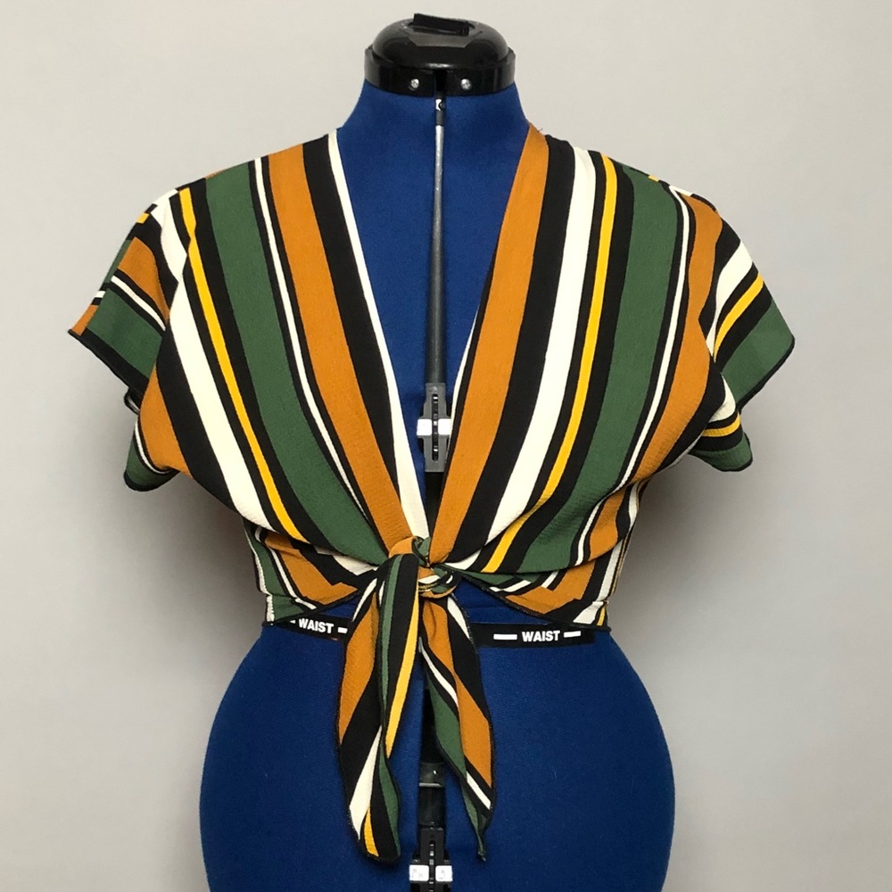 Striped crop top front tie vintage style pinup 40s